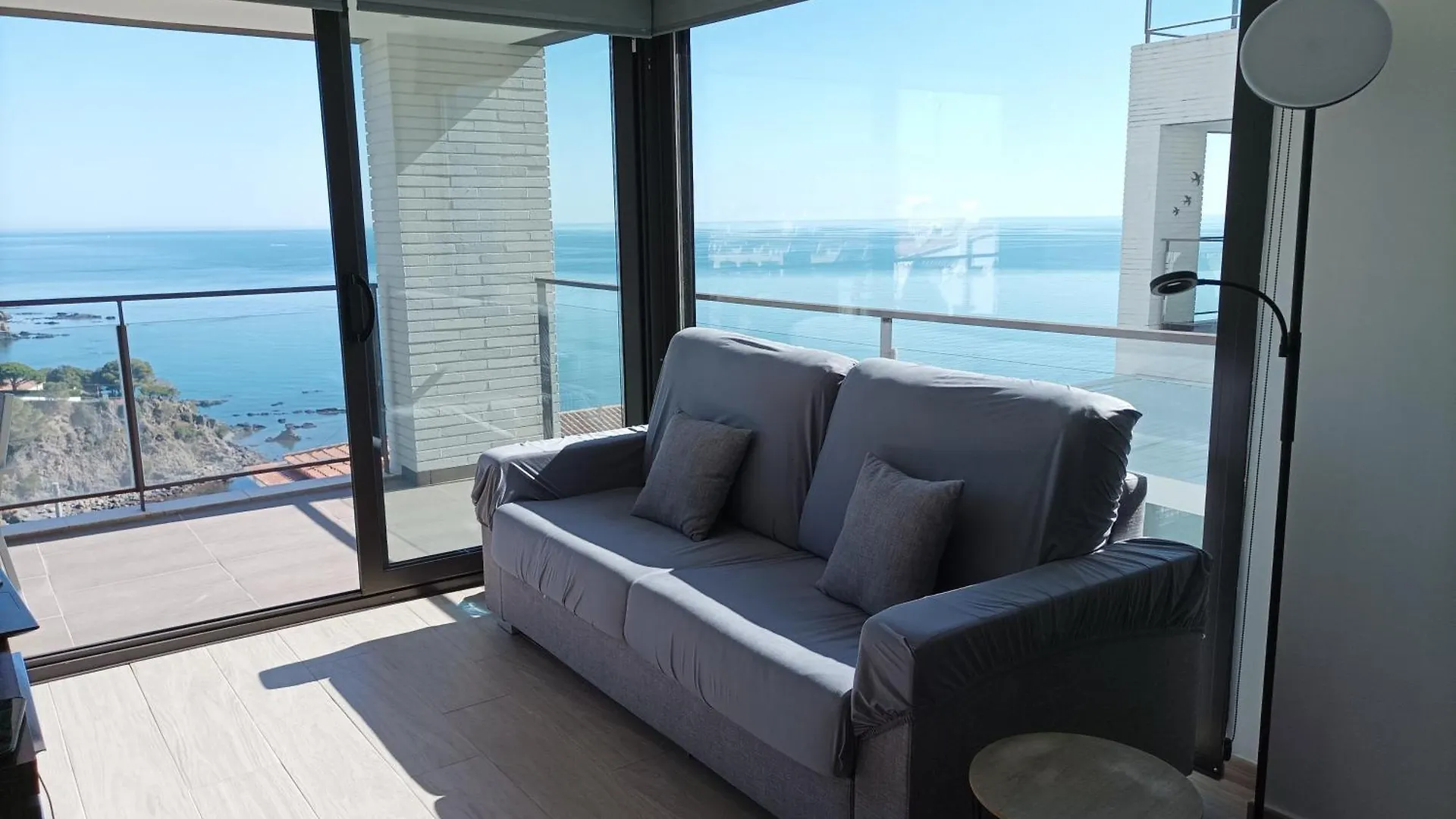Llança Apartament Vistes Al Mar דירה